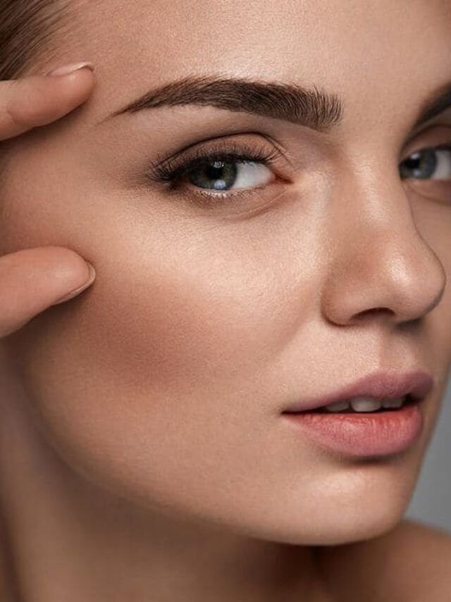 5 Tips for Growing Thicker Eyebrows Naturally